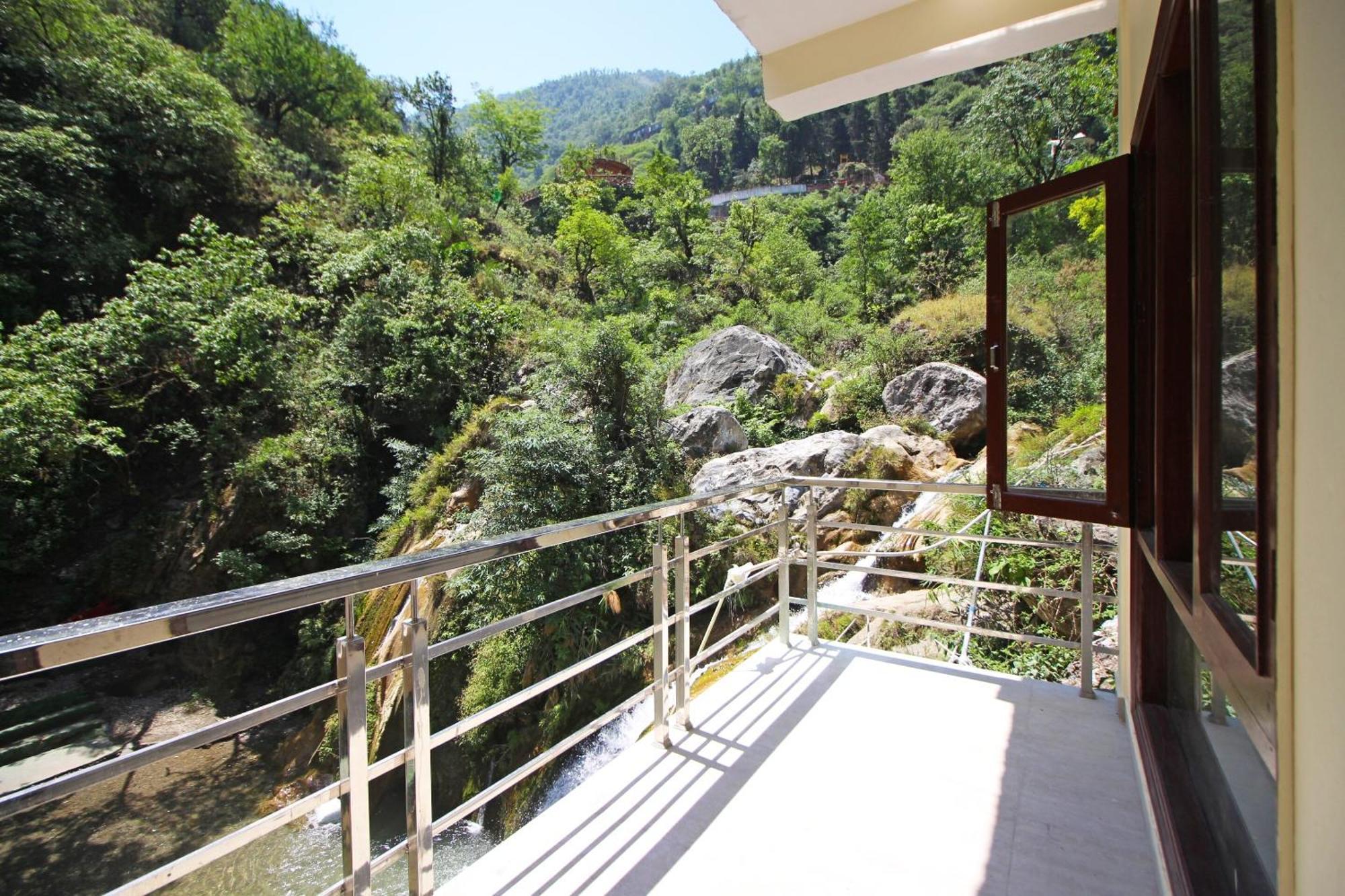 Hotel O Kempty Lake Adventure Resort Mussoorie Zewnętrze zdjęcie
